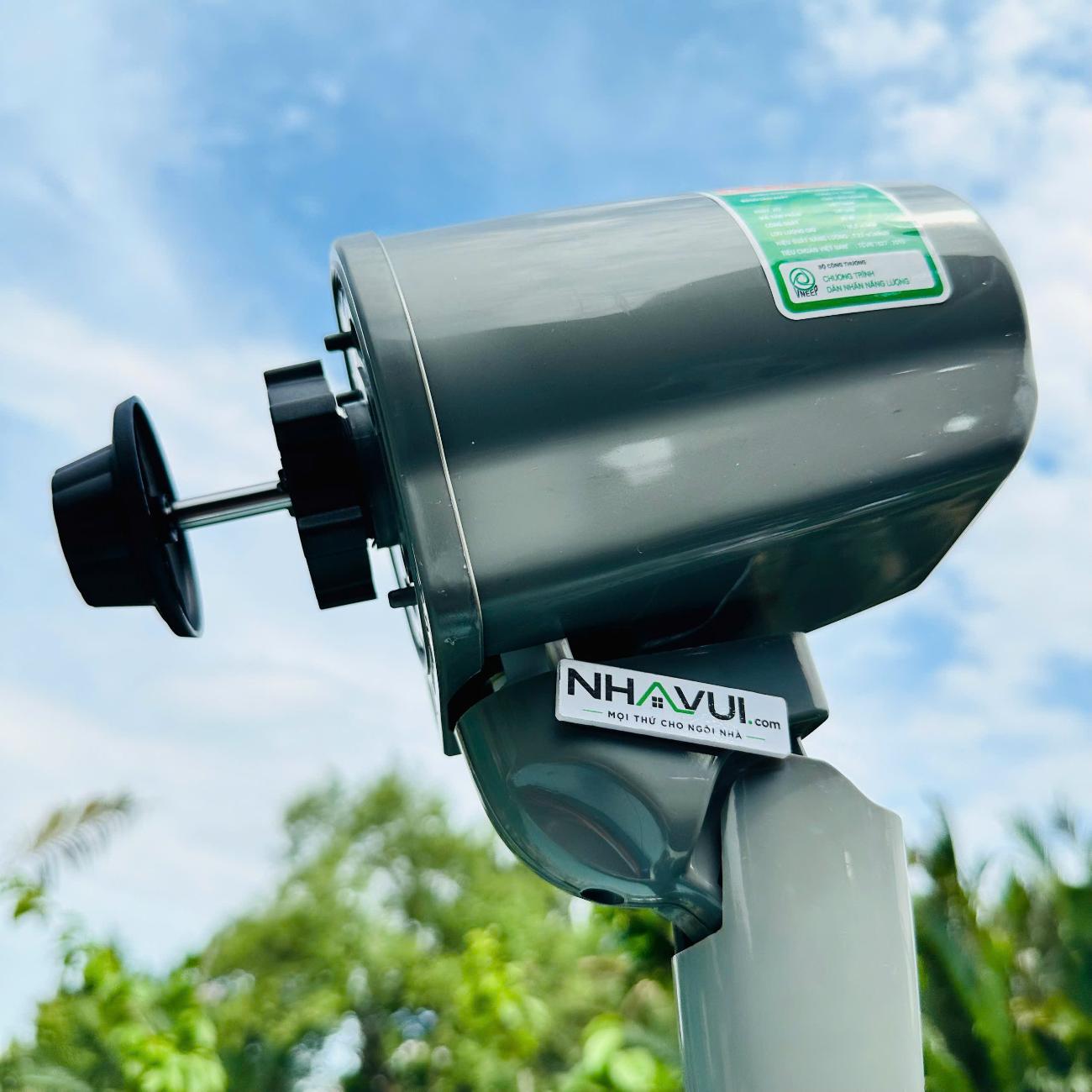 Quạt đứng điều khiển từ xa Senko DR1608 7 cánh 39cm