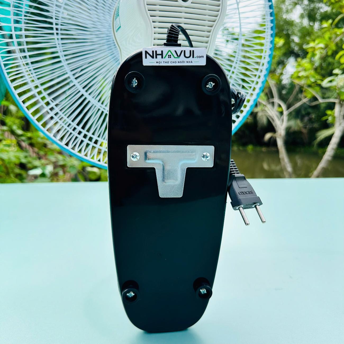 Quạt treo tường 1 dây Senko T1682 47W 3 tốc độ gió