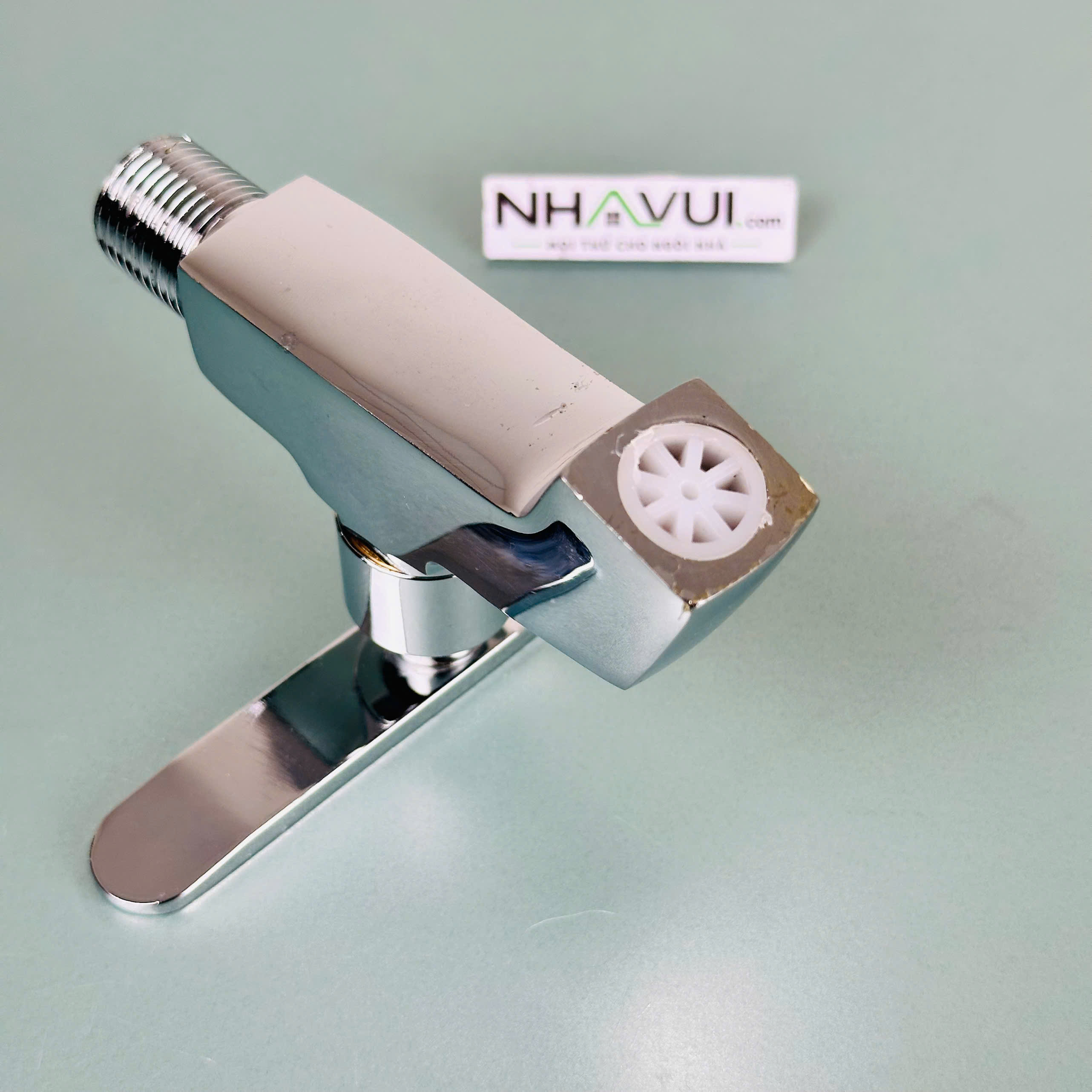 Vòi hồ xi bóng Luco ren 21mm