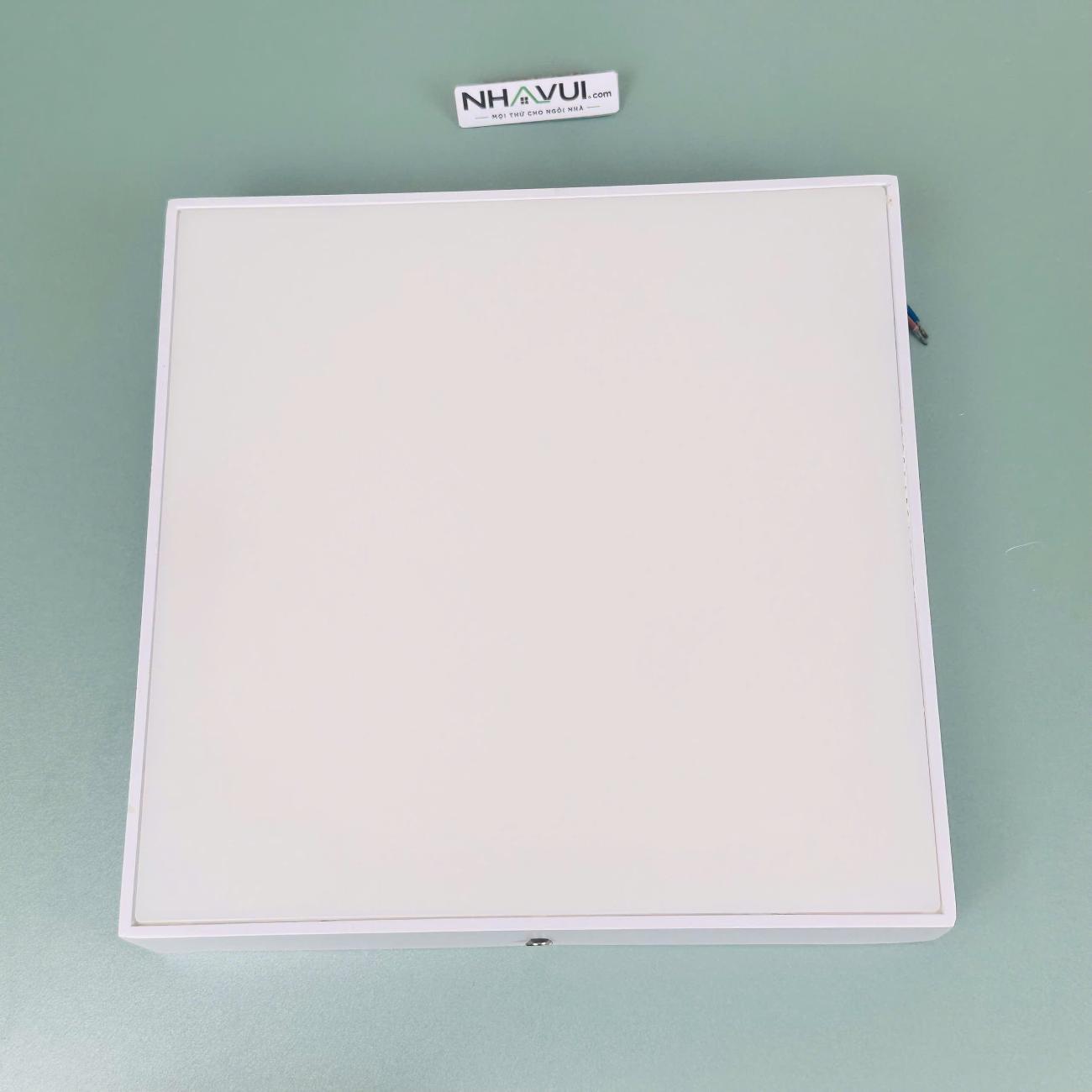 Đèn LED ốp nổi tràn viền MPE Seri SSDL mặt vuông