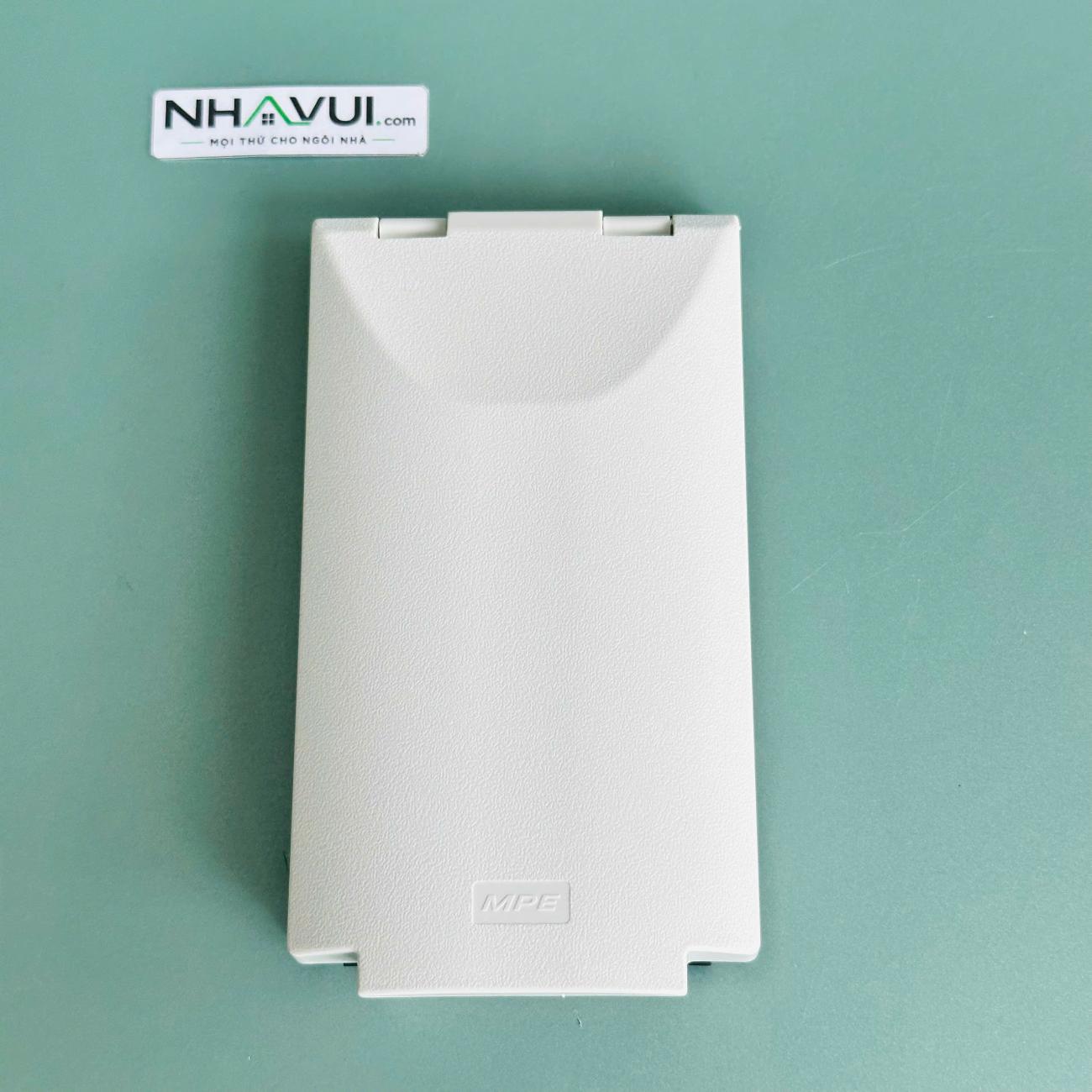 Mặt che phòng thấm nước MPE A223V
