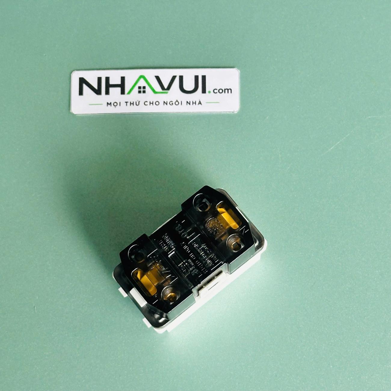 Ổ cắm 2 chấu MPE A6USV