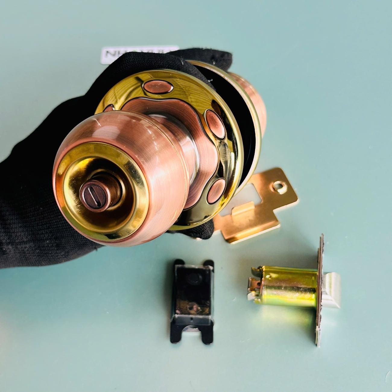 Khóa tay nắm tròn Việt Tiệp 04213