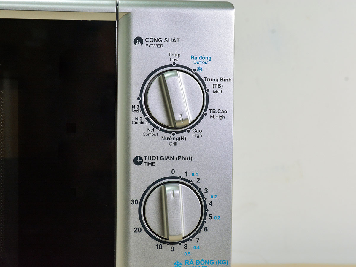 Lò vi sóng có nướng Sharp R-G228VN-SL 20 lít