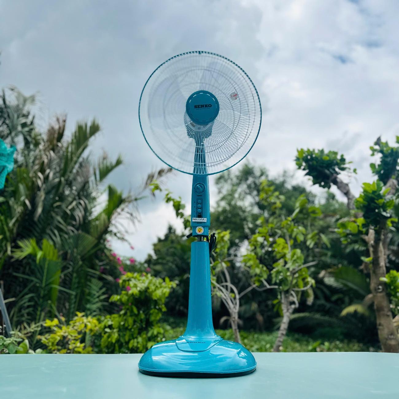 Quạt đứng có hẹn giờ Senko DH1600 3 cánh 16 inch