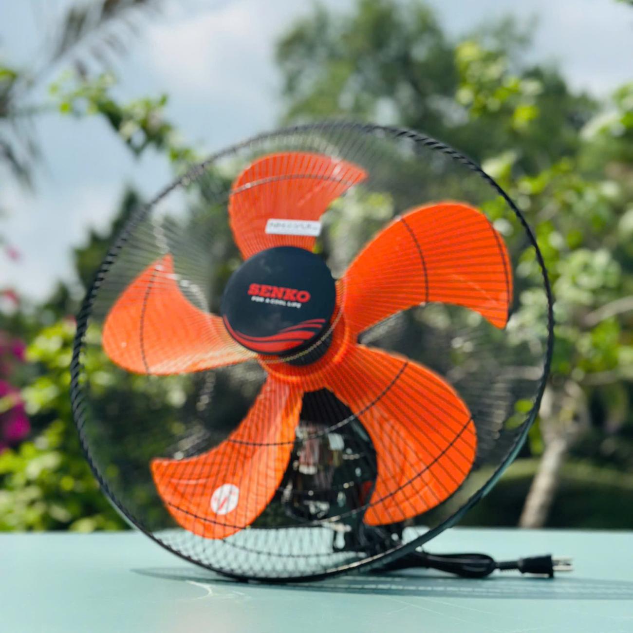 Quạt treo tường Senko TC1881 75W