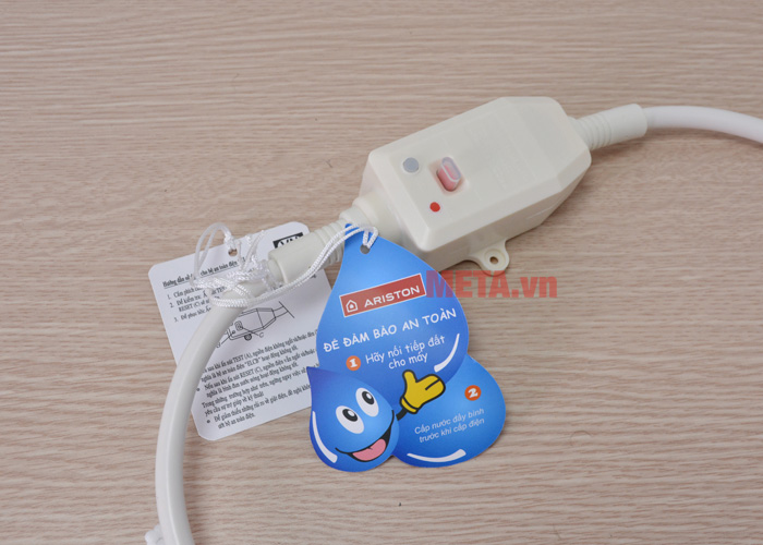 Bình nóng lạnh Ariston BLUE 30 R/AN 2.5 30 lít