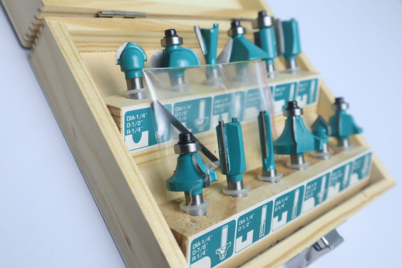 Bộ 12 mũi phay gỗ Total TACSR0104121 chuôi 1/4 inch (6,35 mm)
