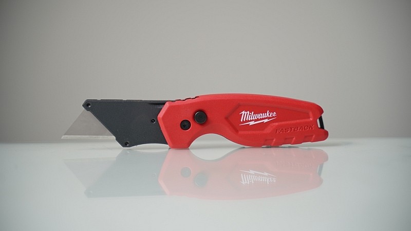 Dao rọc gấp Milwaukee FASTBACK 48-22-1500X nhỏ gọn
