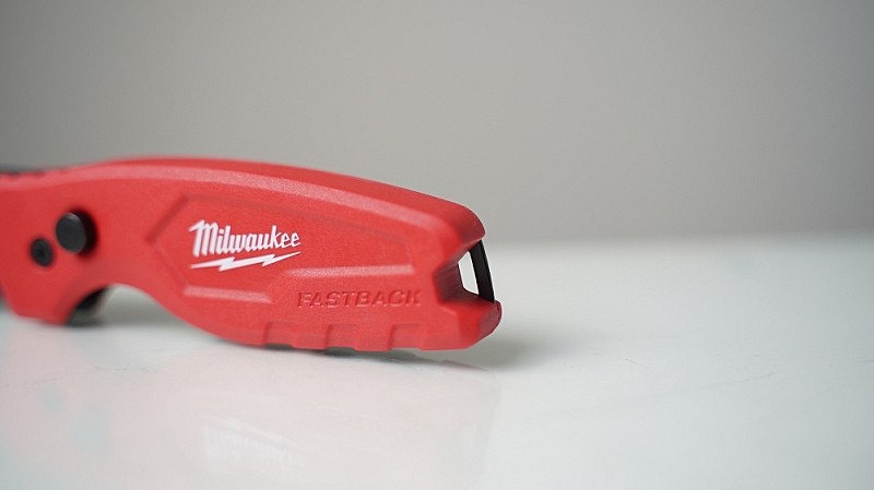 Dao rọc gấp Milwaukee FASTBACK 48-22-1500X nhỏ gọn