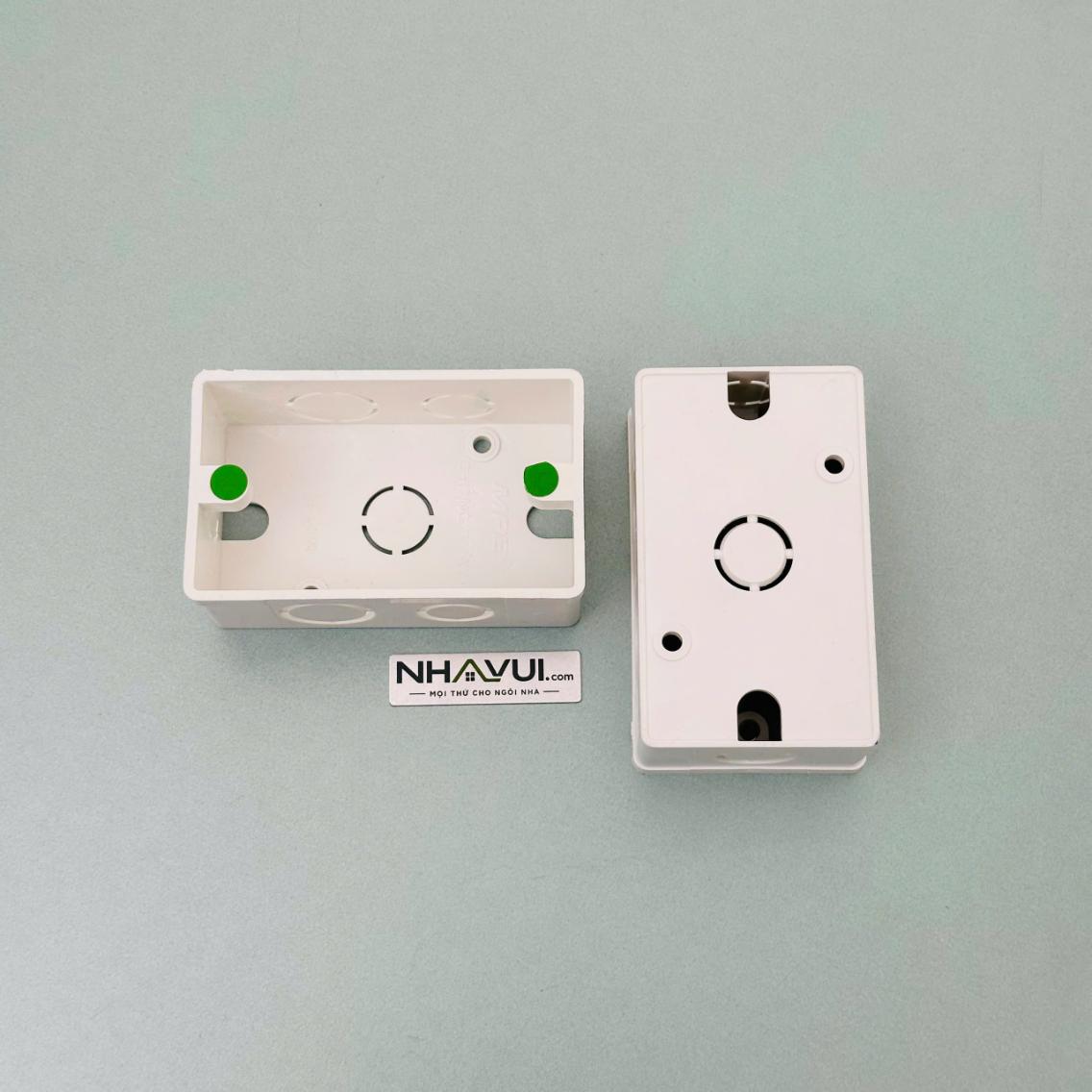 Đế nhựa âm tường đơn MPE A157N