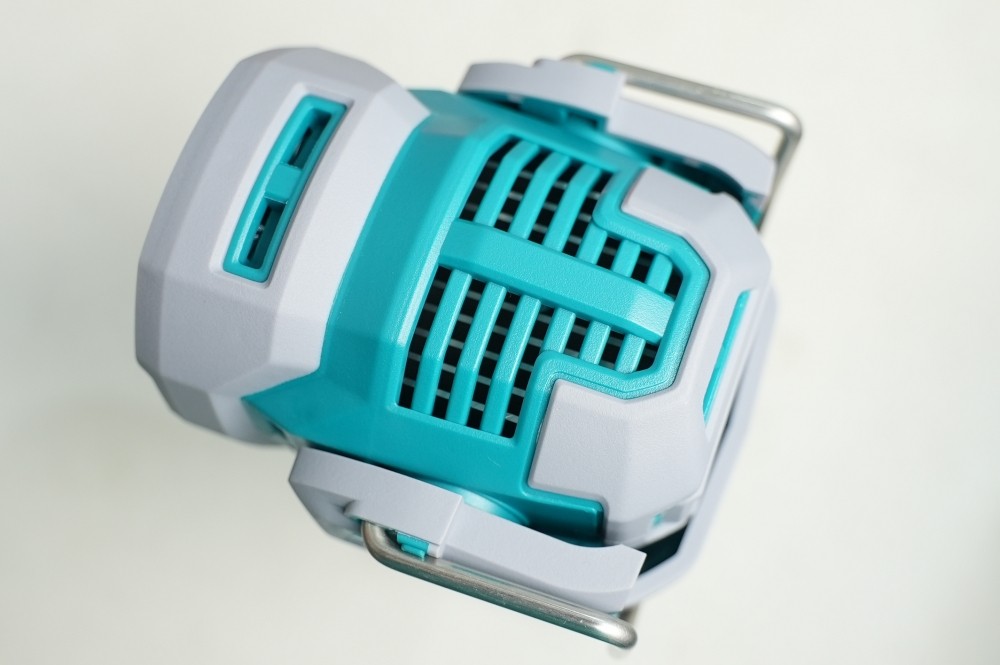 Đèn làm việc dùng pin Total TWLI20881 20V 2000 lm (kèm pin 2.0Ah và sạc)