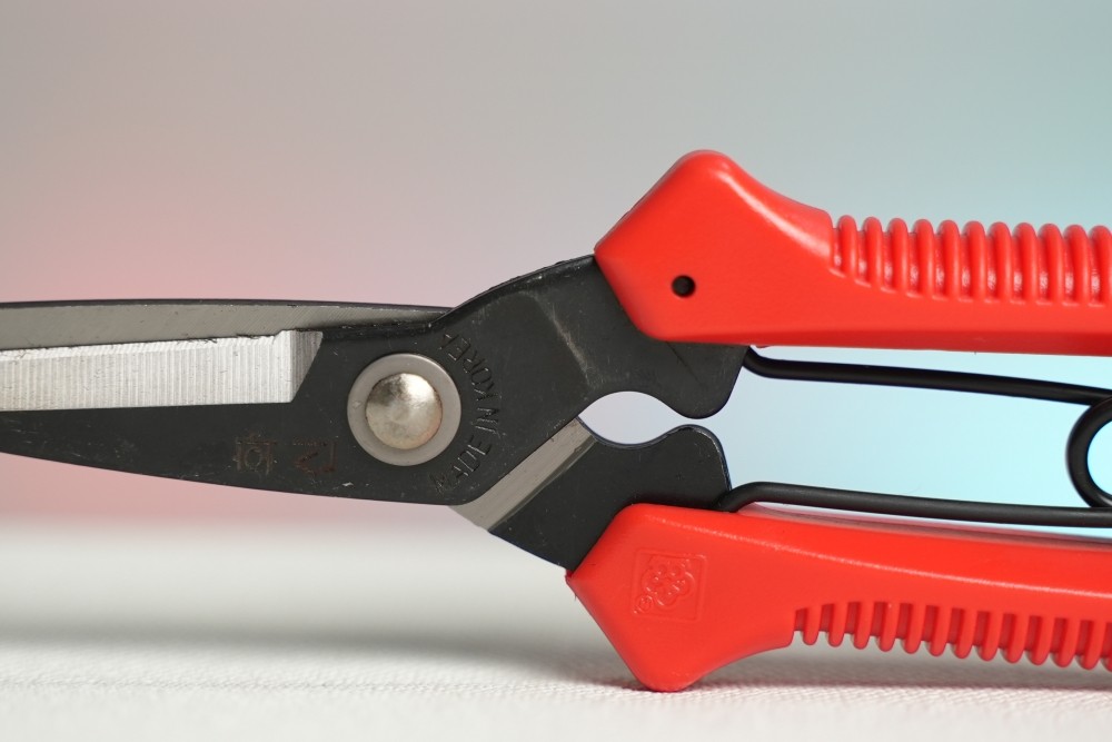 Kéo cắt đa năng HWASHIN P-220 190 mm
