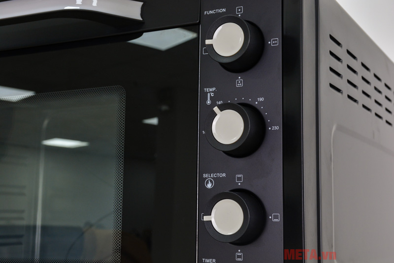 Lò nướng Sanaky VH-129S2D 120 lít màu đen