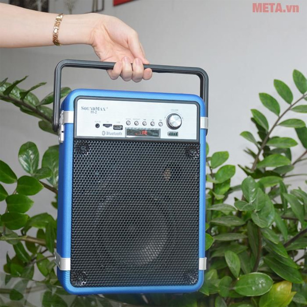 Loa karaoke xách tay SoundMax M2 kèm 1 micro không dây