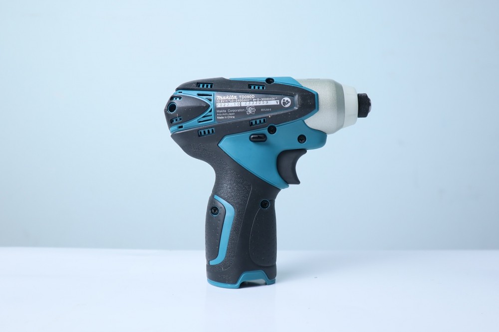 Máy bắt vít dùng pin Makita TD090DZ 10.8V 90 Nm (thân máy, chưa gồm pin và sạc)