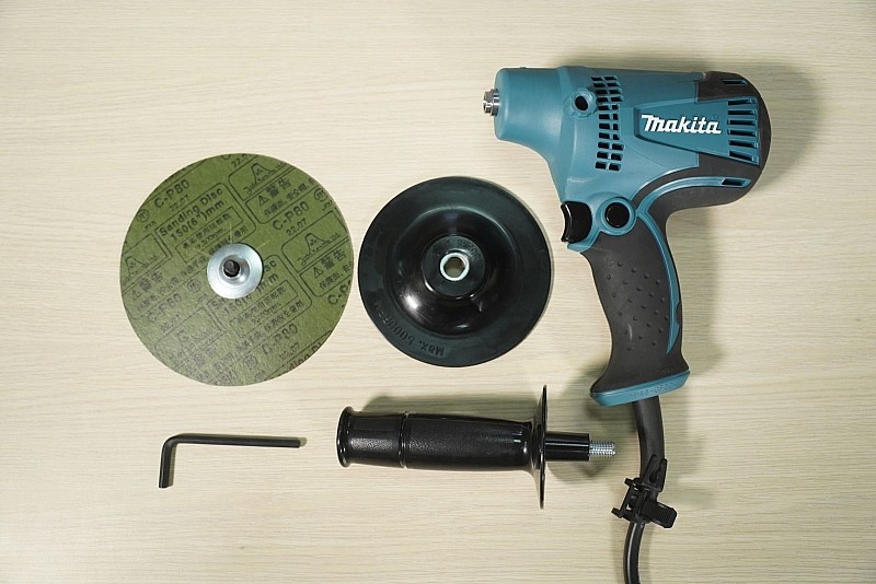 Máy chà nhám đĩa Makita GV6010 150 mm 440 W