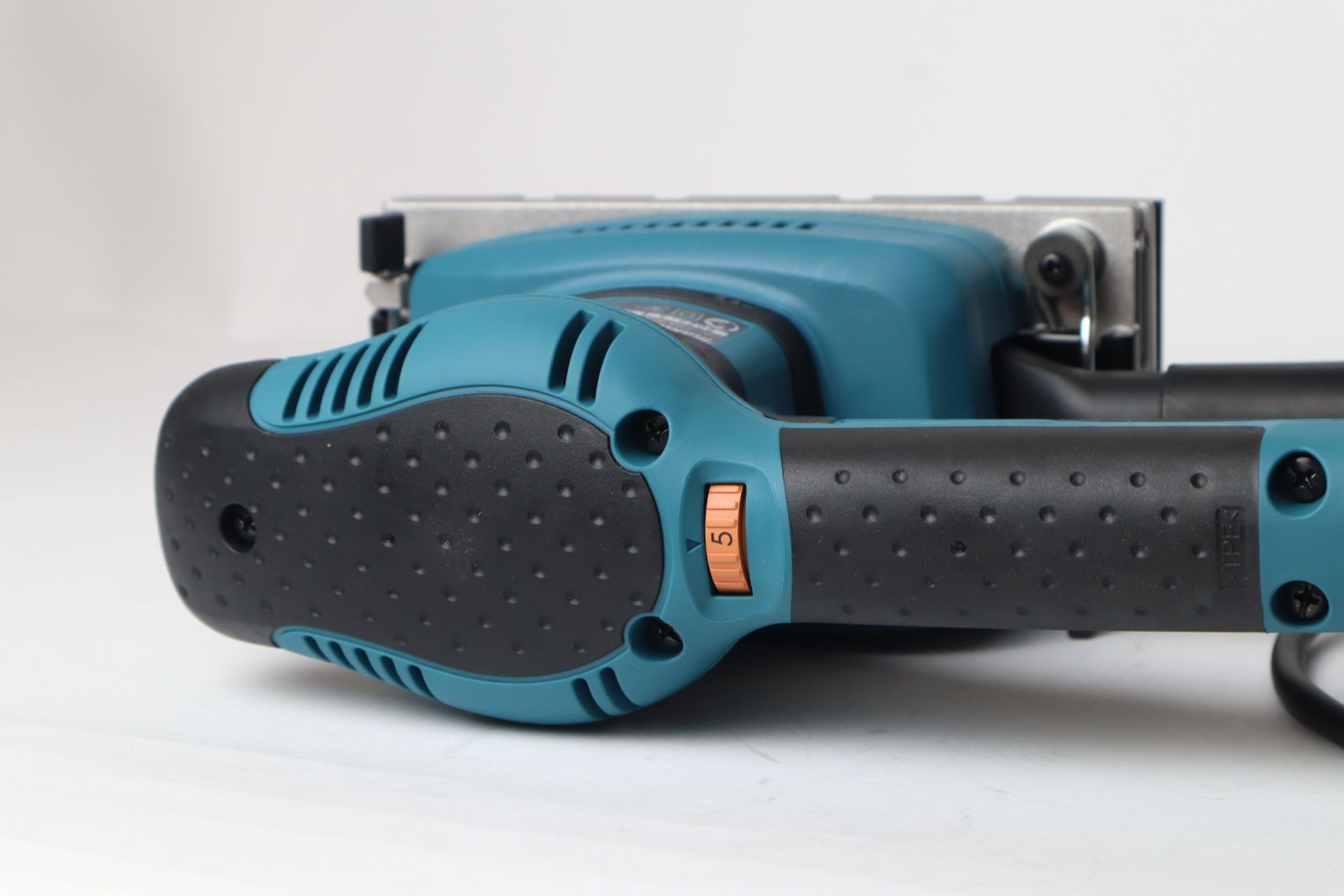 Máy chà nhám rung Makita BO3711 190W