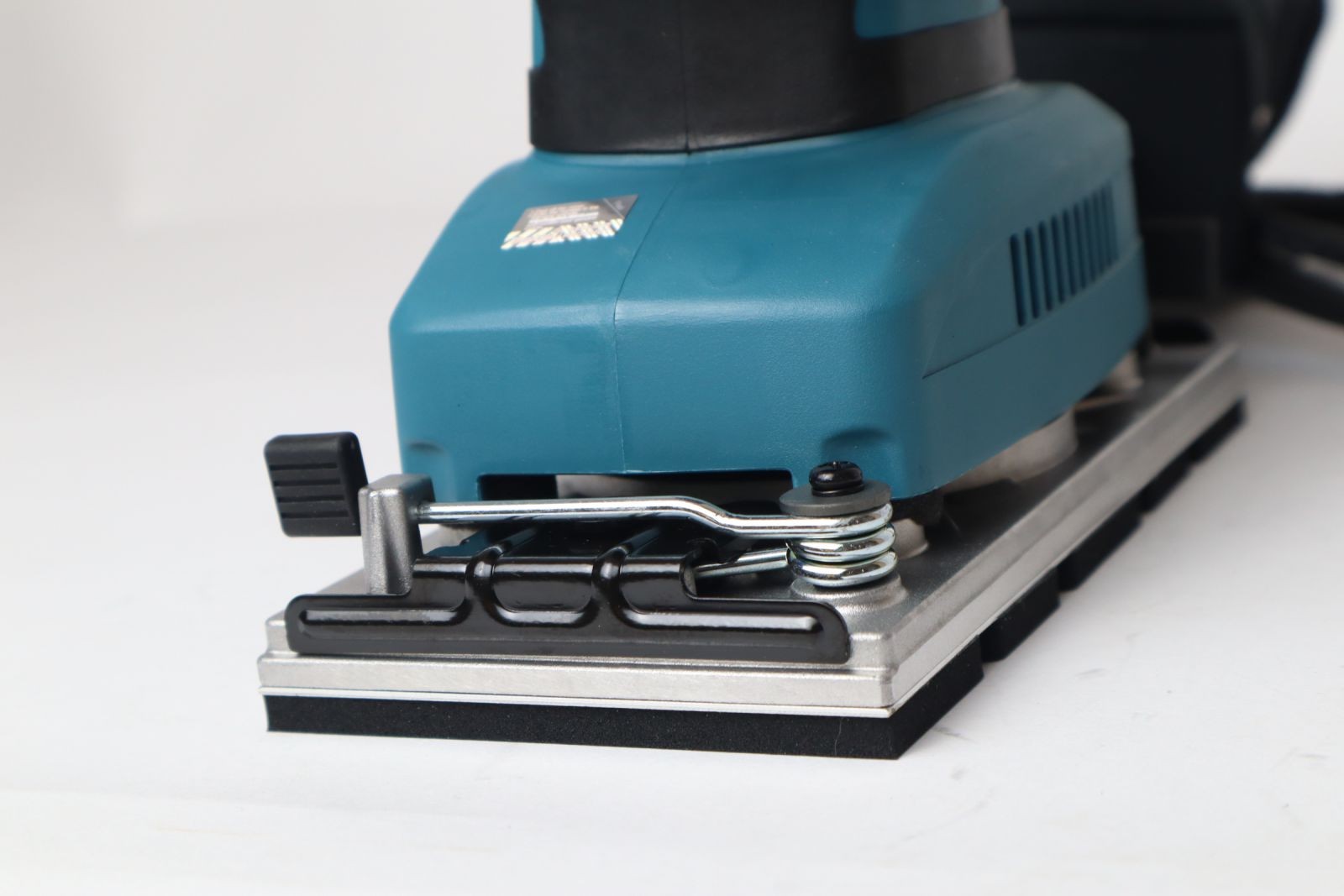 Máy chà nhám rung Makita BO3711 190W
