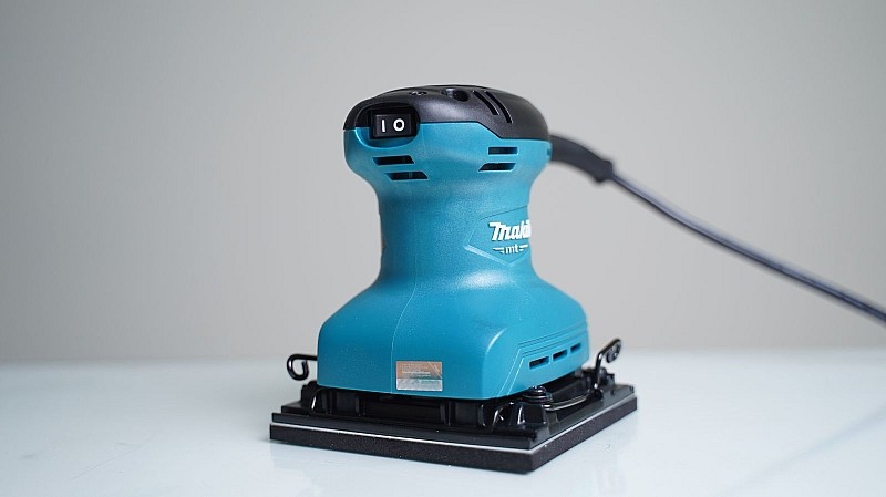 Máy chà nhám rung Makita M9200B 180W – đế 112 × 102 mm