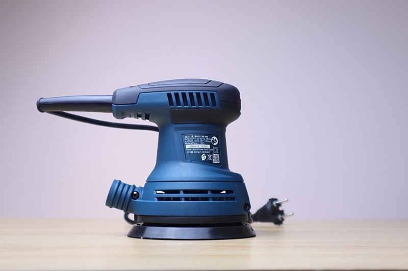 Máy chà nhám tròn Bosch GEX 125 280 W đĩa 125 mm