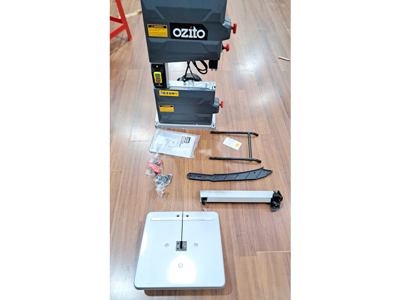 Máy cưa lọng bàn Ozito BSW-2581