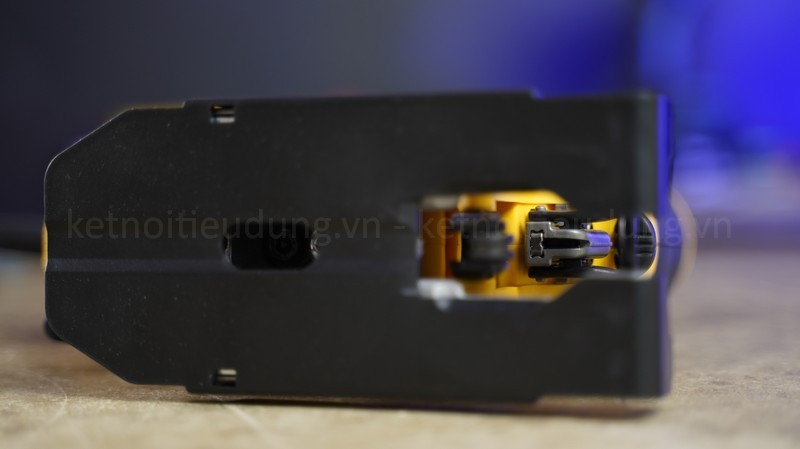 Máy cưa lọng Dewalt DWE349-B1 650W cắt gỗ 75 mm