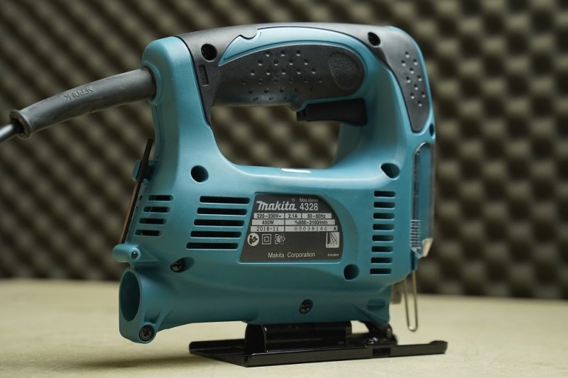 Máy cưa lọng Makita 4328 450W