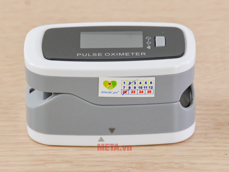 Máy đo nồng độ oxy trong máu SpO2 iMediCare iOM-A6