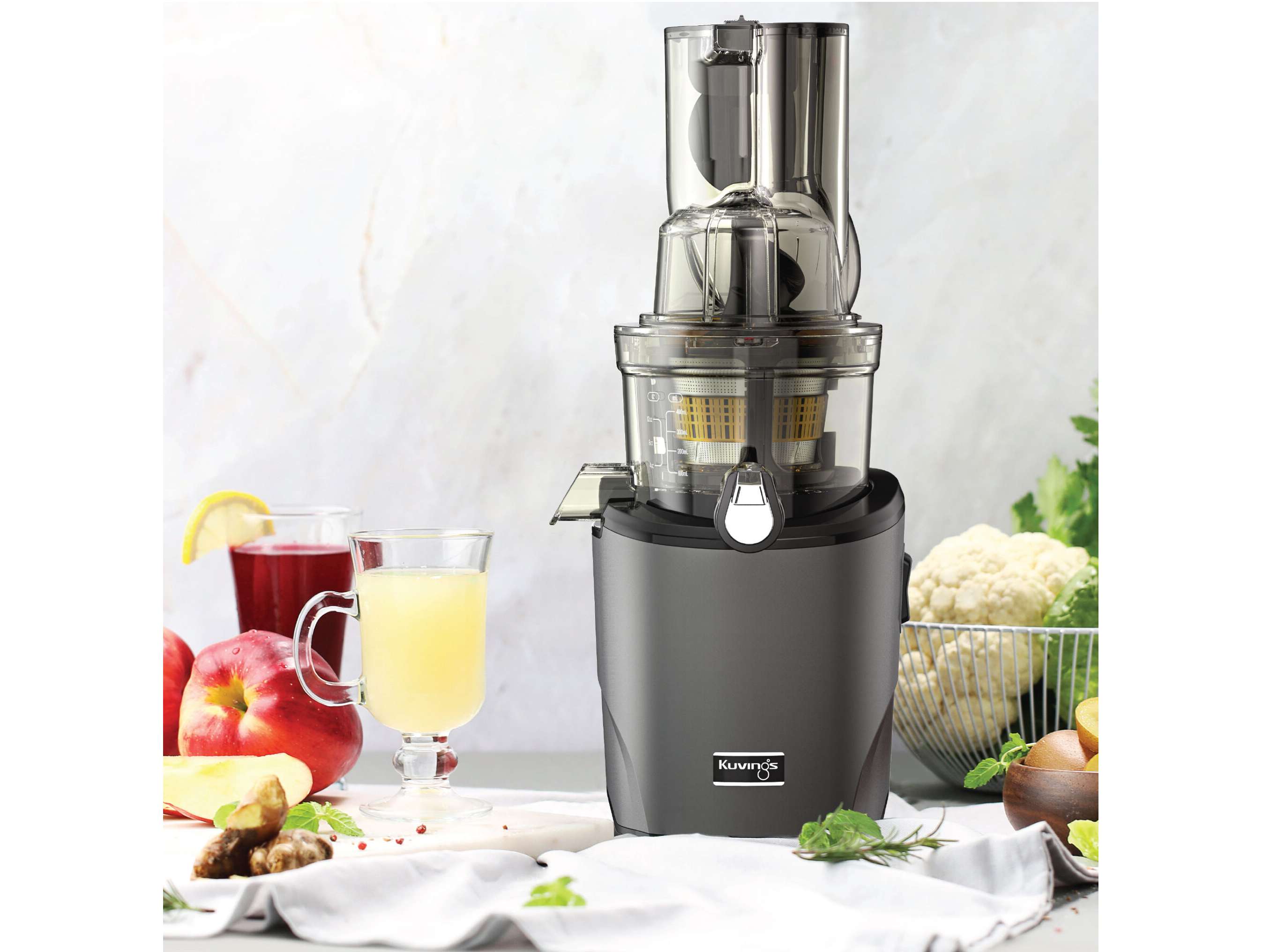 Máy ép chậm Kuvings KSP-2428CB chuyên ép cần tây và cà rốt