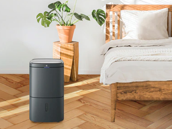 Máy hút ẩm lọc không khí Electrolux UltimateHome 500 EDH12TRBD2