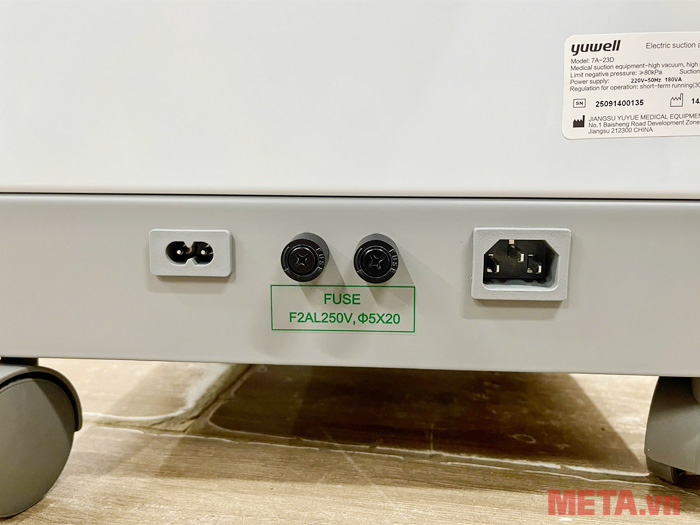 Máy hút dịch 2 bình Yuwell 7A-23D