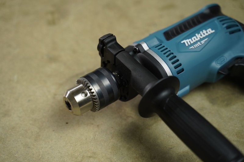 Máy khoan búa Makita M8103B 430W – đầu cặp 13 mm