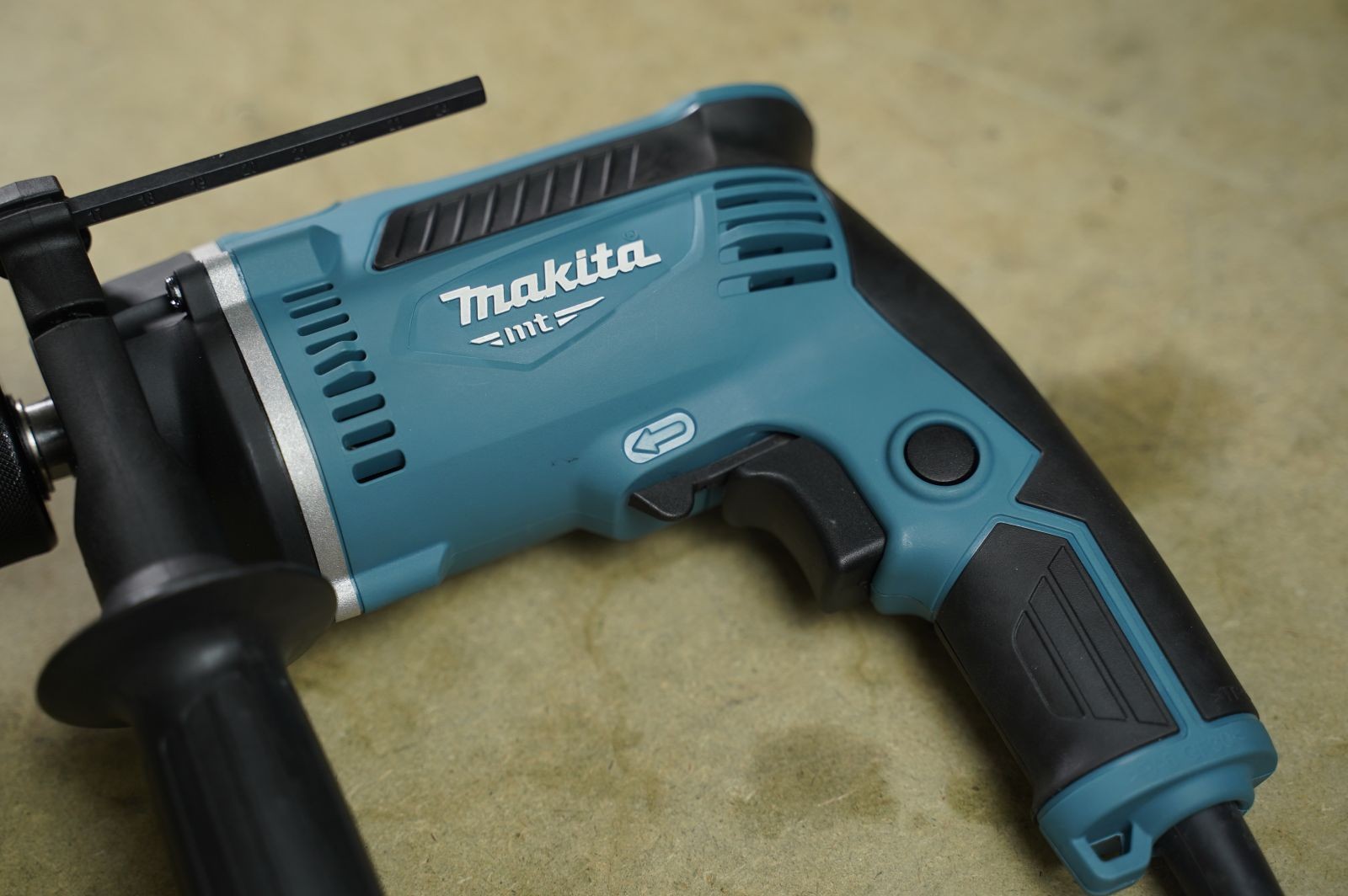 Máy khoan động lực Makita M8104B 430W đầu kẹp 13 mm