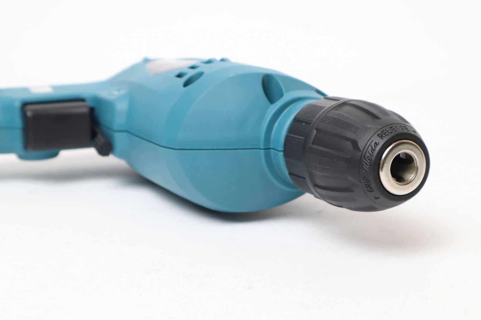Máy khoan Makita M0601B 400W đầu kẹp 10 mm