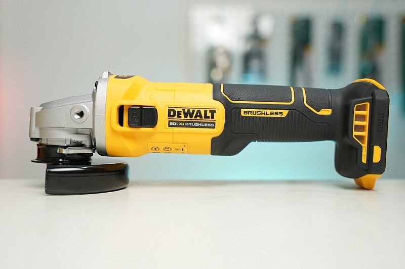 Máy mài góc dùng pin Dewalt DCG407N-B1 20V Max đá 100 mm (thân máy, chưa pin sạc)