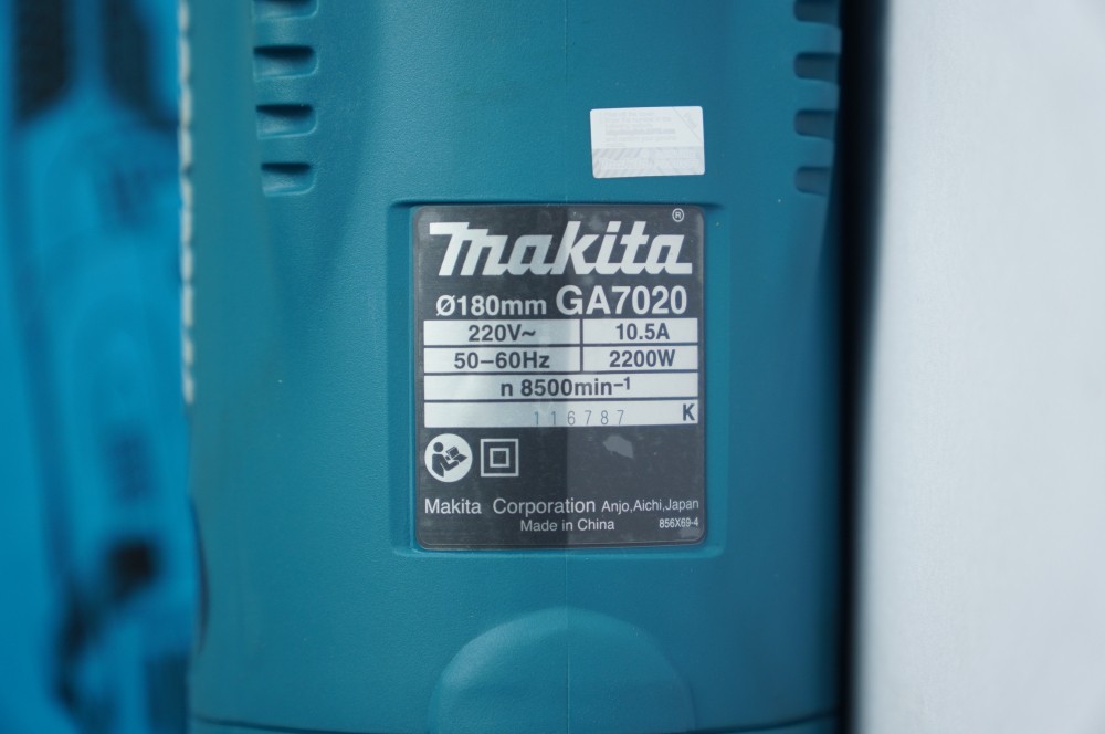 Máy mài góc Makita GA7020 180 mm 2000W
