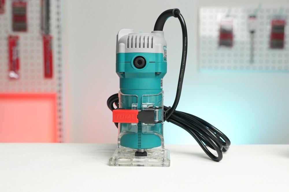 Máy phay gỗ cầm tay Total TLT6001 600W