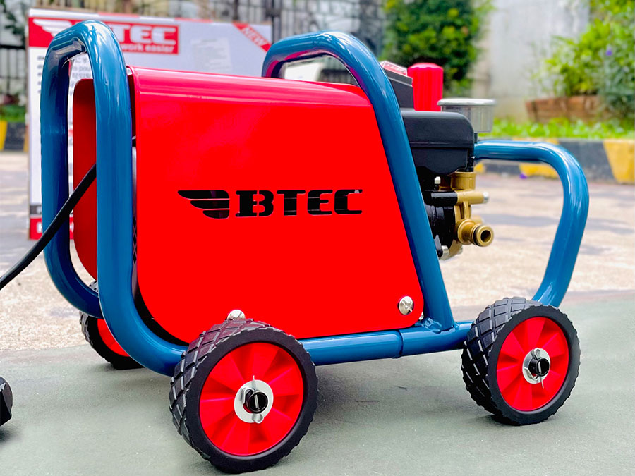 Máy rửa xe BTEC BT3000 có chỉnh áp