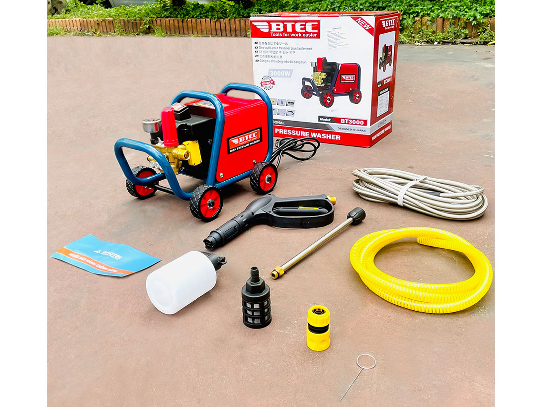Máy rửa xe BTEC BT3000 có chỉnh áp