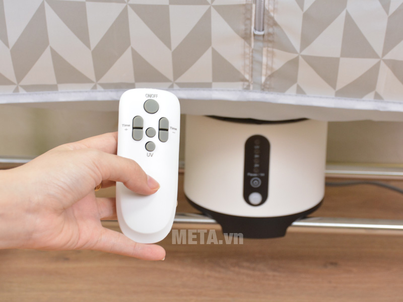 Tủ sấy quần áo Tiross TS883