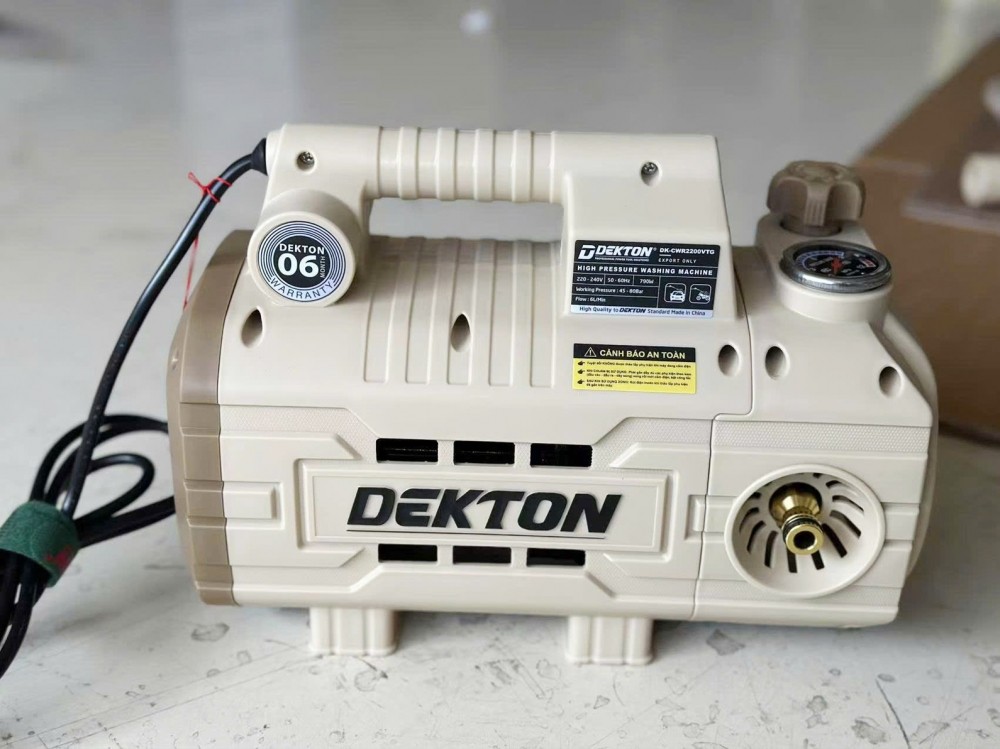 Máy xịt rửa áp lực Dekton DK-CWR2200VTG 790 W