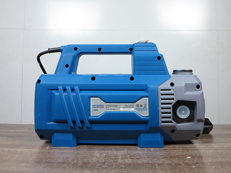 Máy xịt rửa xe chỉnh áp Hyundai HRC906 1500W