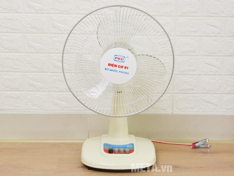 Quạt bàn ắc quy Điện Cơ 91 QB-300/AQT (chưa kèm ắc quy)