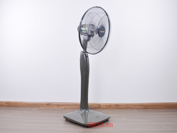 Quạt cây Vinawind 400X-MS có điều khiển từ xa