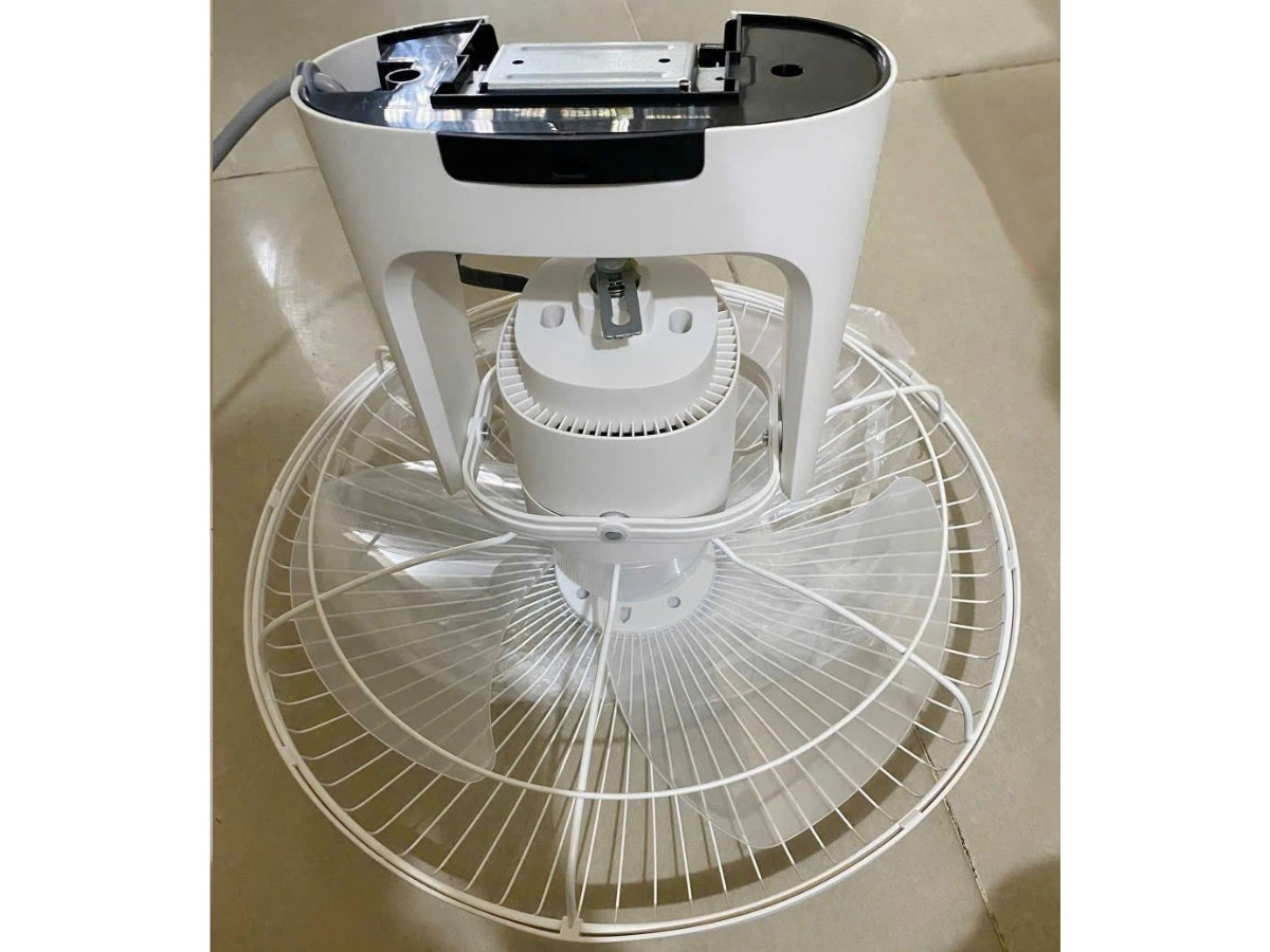 Quạt đảo trần Hatari C18R1 có điều khiển