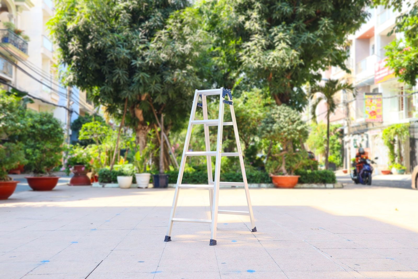 Thang nhôm chữ A IG WMT-05 2 × 5 bậc tải 100 kg