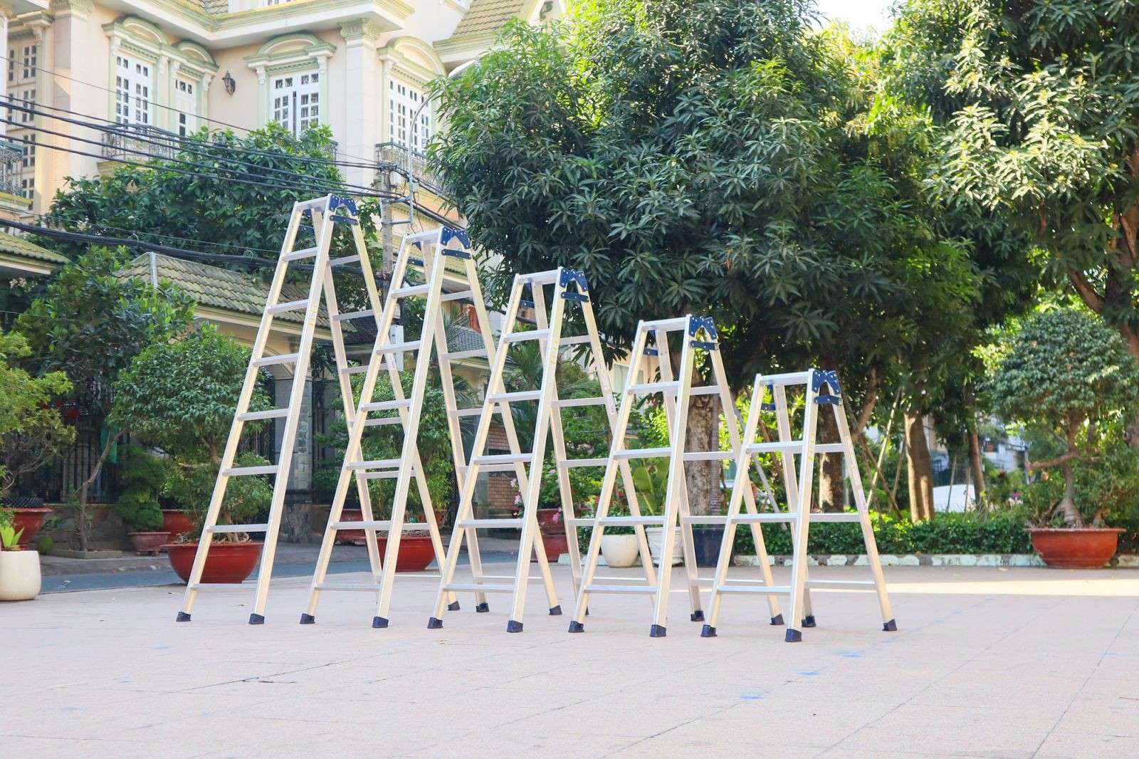 Thang nhôm chữ A IG WMT-08 2 × 8 bậc