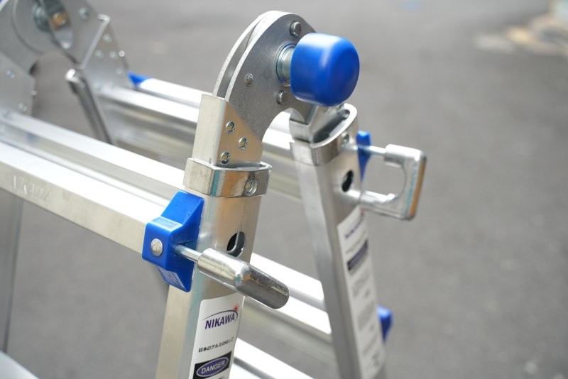 Thang nhôm gấp đa năng Nikawa NKE-44 2 x 4 bậc – chữ A 2,01 m, chữ I 4,14 m