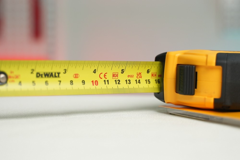 Thước cuộn thép Dewalt DWHT38118-30 8 m bản 25,4 mm